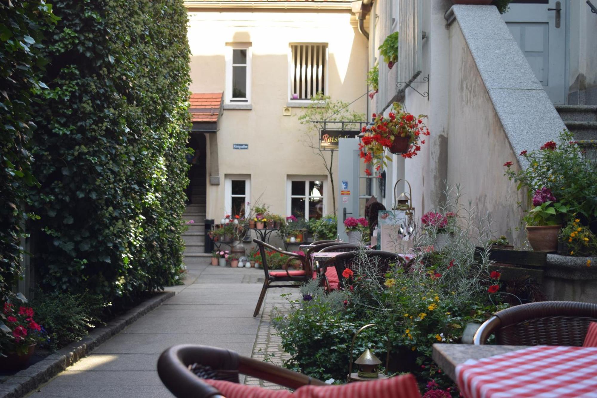 Akzent Hotel Goldner Hirsch Kamenz Esterno foto