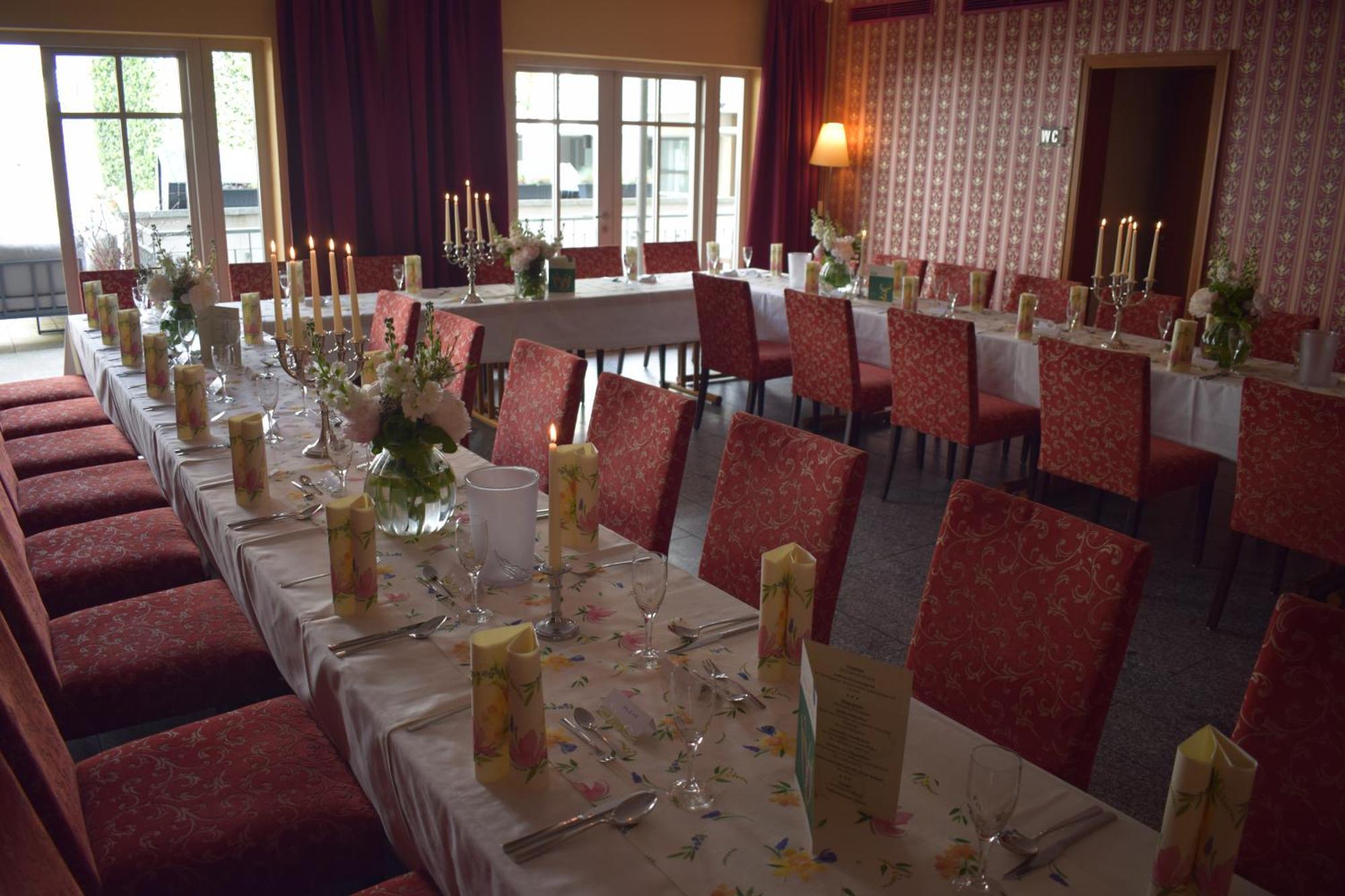 Akzent Hotel Goldner Hirsch Kamenz Esterno foto