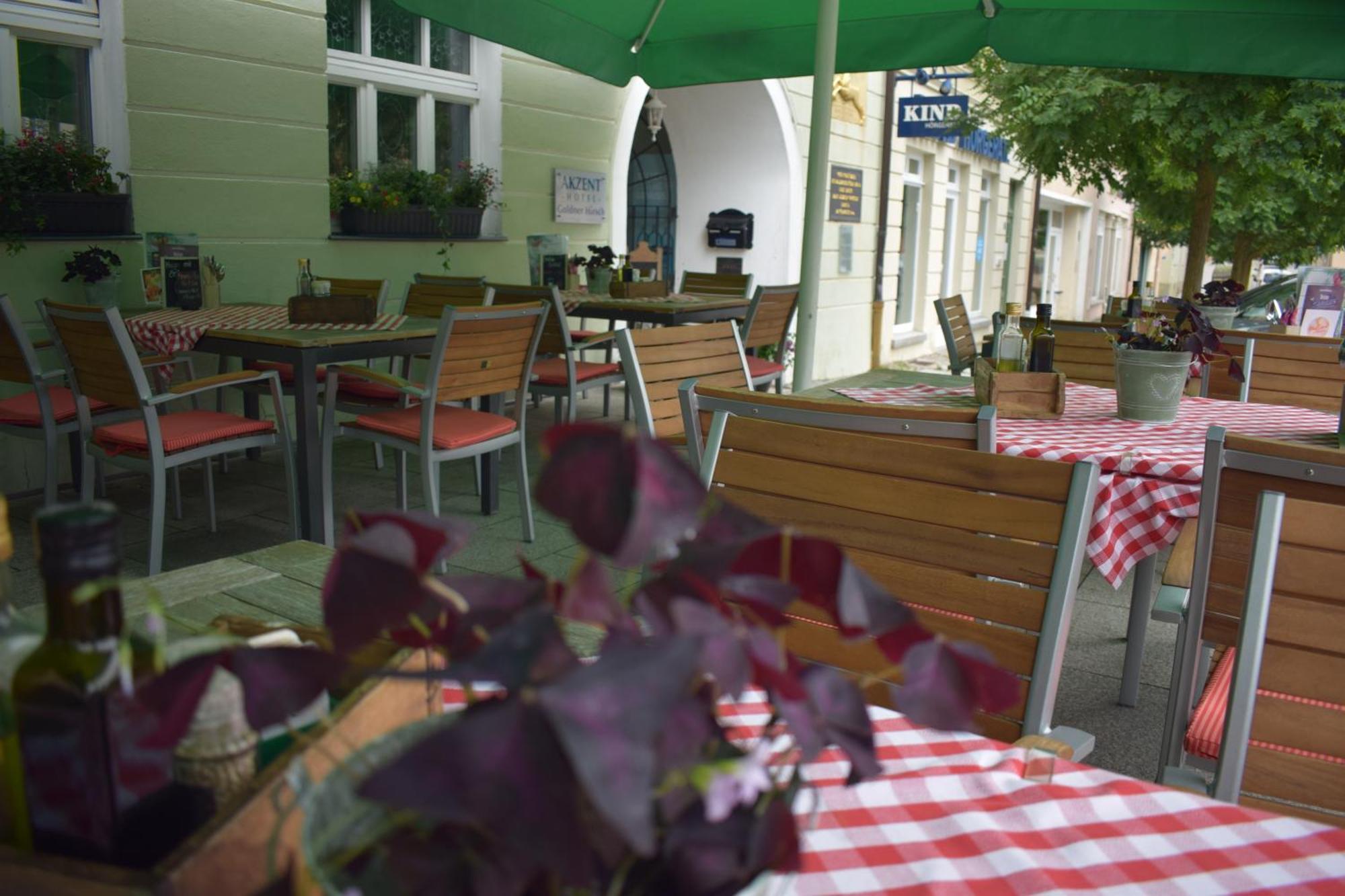Akzent Hotel Goldner Hirsch Kamenz Esterno foto
