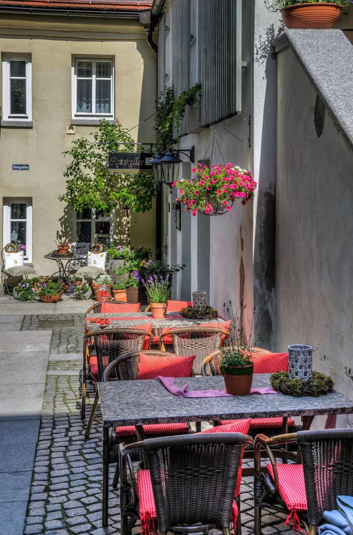 Akzent Hotel Goldner Hirsch Kamenz Esterno foto